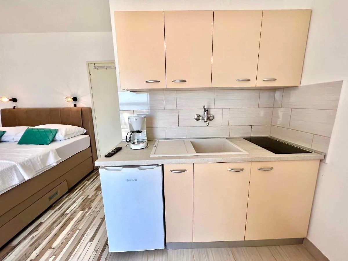 Studio In Dramalj 44154 דירה